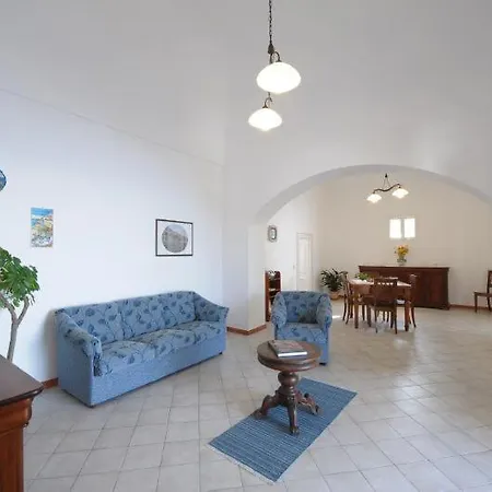 Sleeps 6 Air Con Wifi Positano