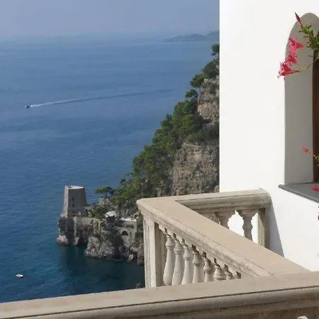 Sleeps 6 Air Con Wifi Villa Positano
