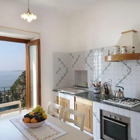 Sleeps 6 Air Con Wifi *
