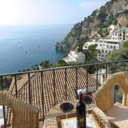 Sleeps 6 Air Con Wifi *